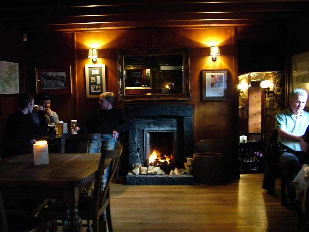 The Cross Keys In Kippen Otel Oda fotoğraf